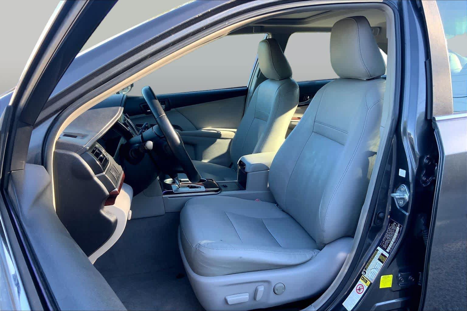 Used 2012 Toyota Camry XLE FWD image 7