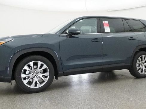 New 2026 Toyota Grand Highlander Limited AWD/4WD image 18
