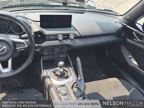 Used 2024 MAZDA MX-5 Miata Club RWD image 25