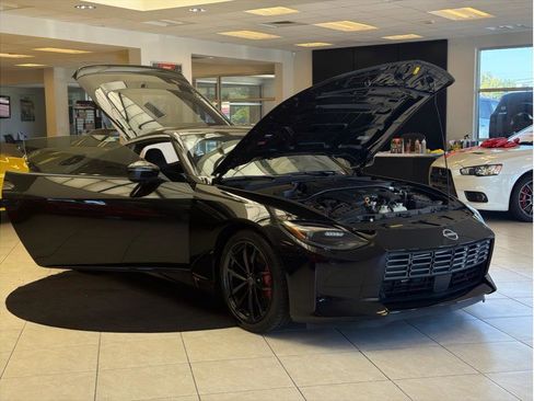 Used 2024 Nissan Z Performance w/ Floor Mat Package RWD image 30