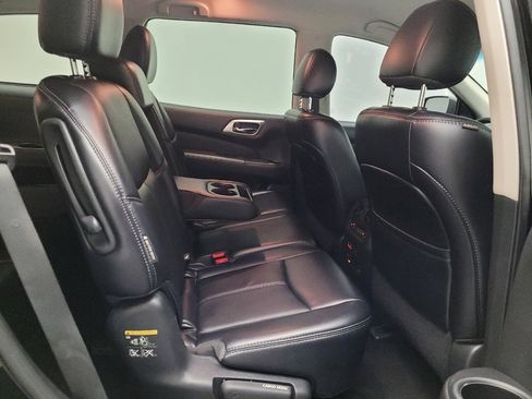 Used 2019 Nissan Pathfinder SL FWD image 19