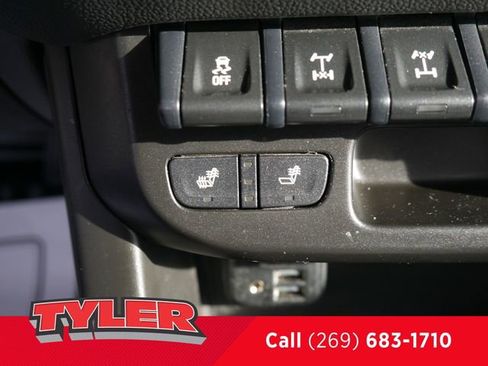 Used 2022 Chevrolet Colorado ZR2 image 31