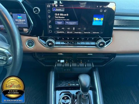 Used 2024 GMC Canyon AT4 w/ AT4 Premium Package image 18