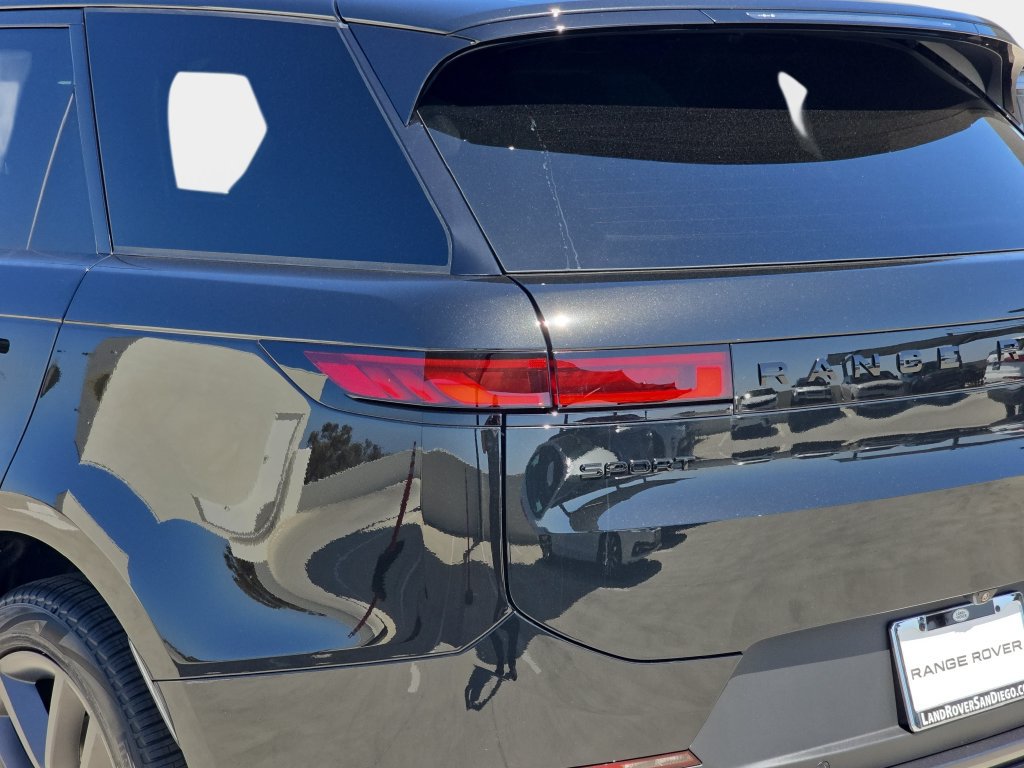 New 2027 Land Rover Range Rover Sport SE AWD/4WD image 36
