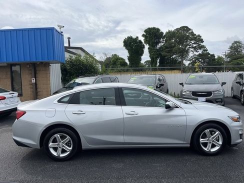 Used 2022 Chevrolet Malibu LS w/ Driver Confidence Package II image 6