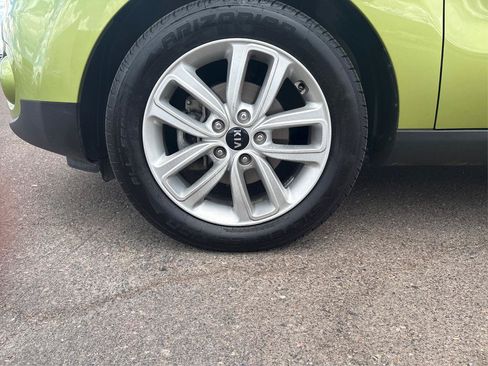 Used 2018 Kia Soul + FWD image 31