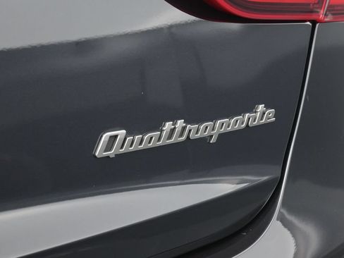 Used 2020 Maserati Quattroporte S GranSport Q4 AWD/4WD image 14