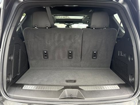 Used 2024 Chevrolet Tahoe Z71 w/ Luxury Package image 10