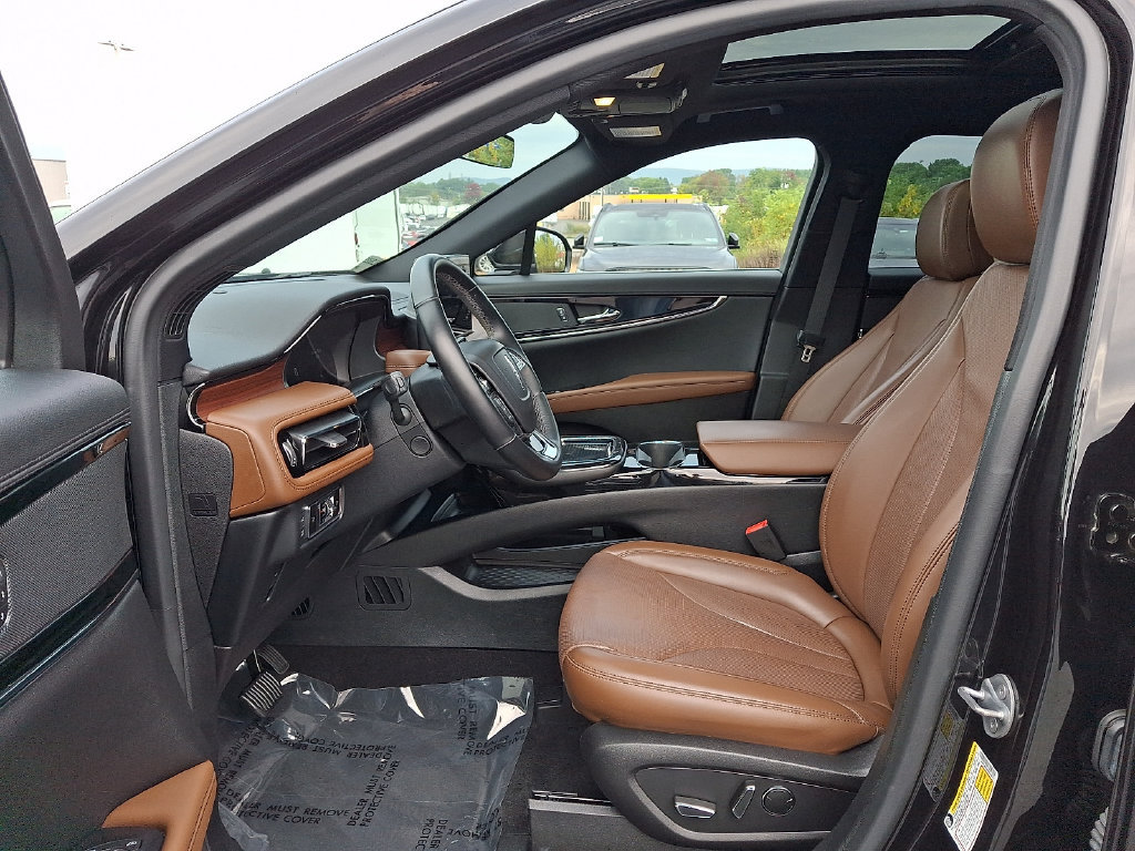 Certified 2022 Lincoln Nautilus Reserve AWD/4WD image 13