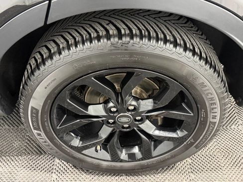 Used 2019 Land Rover Discovery Sport HSE image 56