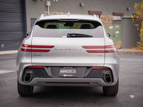 Used 2025 Genesis GV70 2.5T AWD/4WD image 9