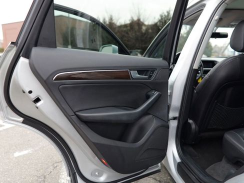 Used 2013 Audi Q5 2.0T Premium image 26