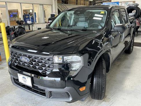 New 2025 Ford Maverick XLT w/ Equipment Group 301A image 3