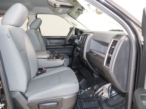 Used 2018 RAM 1500 Express AWD/4WD image 11