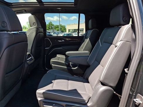 Used 2023 Cadillac Escalade ESV Premium Luxury w/ Performance Package AWD/4WD image 14