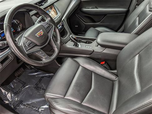 Used 2019 Cadillac XT5 Premium Luxury image 8