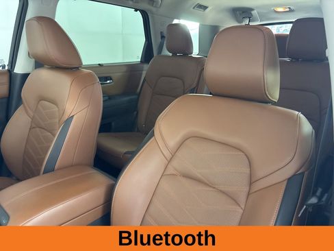 Used 2025 Nissan Pathfinder Platinum AWD/4WD image 13