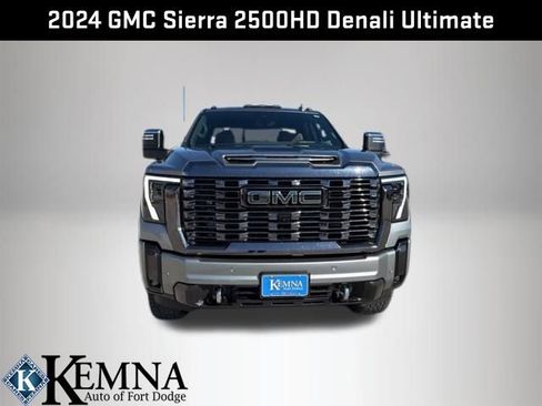 Used 2024 GMC Sierra 2500 Denali Ultimate image 2