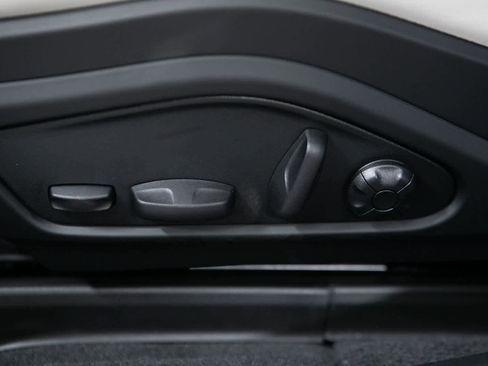 New 2026 Porsche Panamera Turbo S image 17