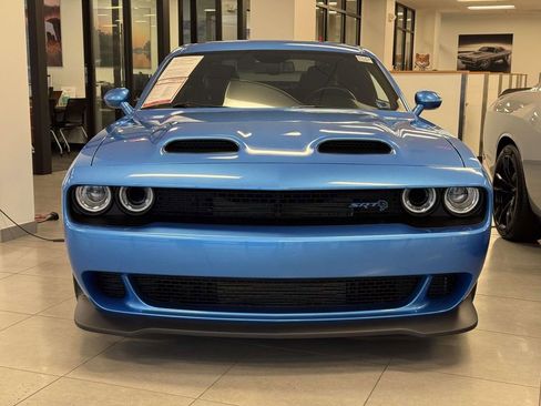Used 2023 Dodge Challenger SRT Hellcat image 2