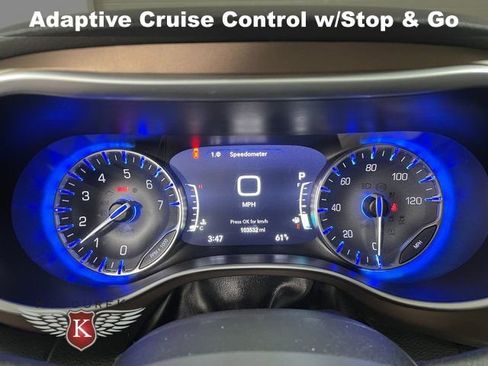 Used 2018 Chrysler Pacifica Touring-L Plus w/ Advanced Safetytec Group FWD image 16