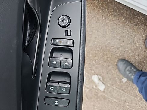 New 2026 Hyundai Elantra Sport FWD image 12