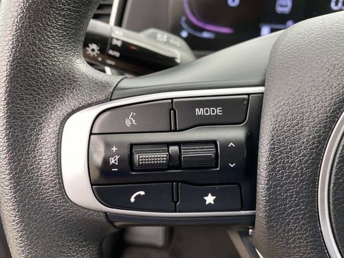 Used 2024 Kia Sportage LX image 16