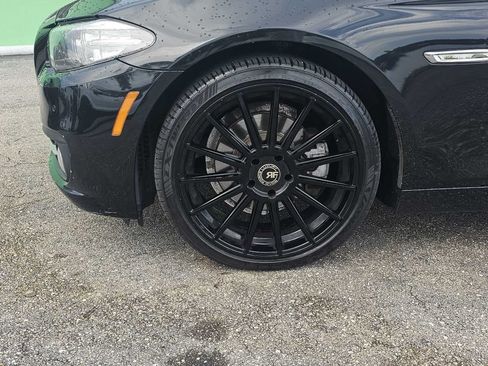 Used 2015 BMW 528i xDrive Sedan AWD/4WD image 12