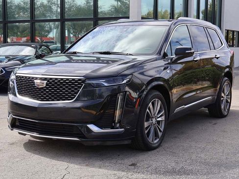 Used 2020 Cadillac XT6 Premium Luxury image 9
