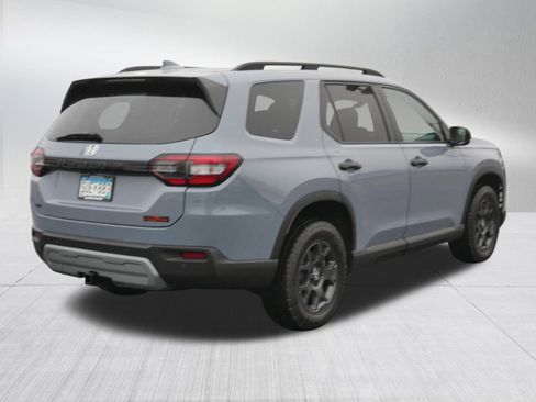 Certified 2025 Honda Pilot TrailSport image 7