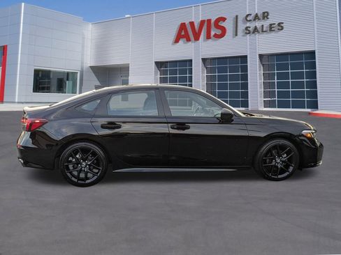 Used 2025 Honda Civic Sport image 5