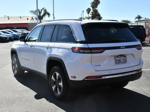 Used 2023 Jeep Grand Cherokee 4WD 4xe image 6