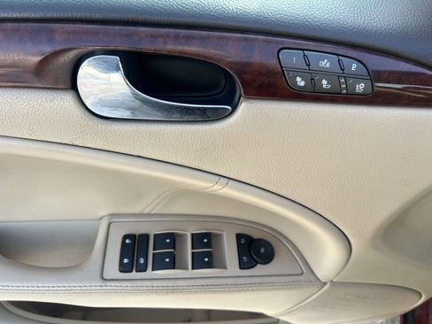 Used 2007 Buick Lucerne CXL image 14