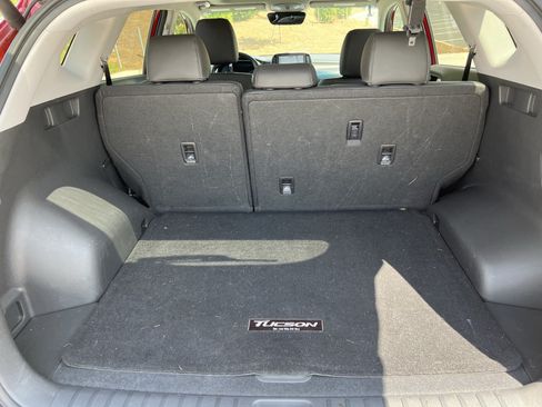 Used 2021 Hyundai Tucson Ultimate w/ Cargo Package FWD image 34