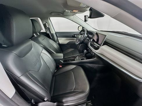 Certified 2022 Jeep Compass Limited AWD/4WD image 37