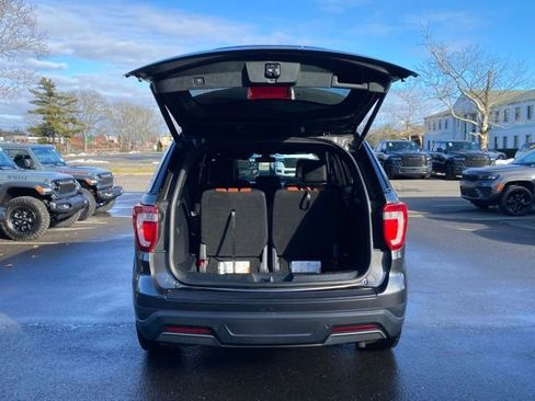 Used 2019 Ford Explorer XLT w/ Equipment Group 202A image 11