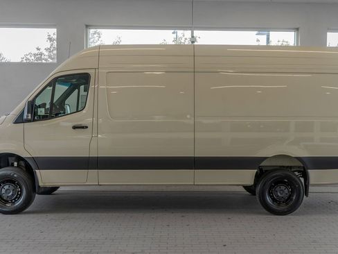 New 2025 Mercedes-Benz Sprinter 2500 image 2