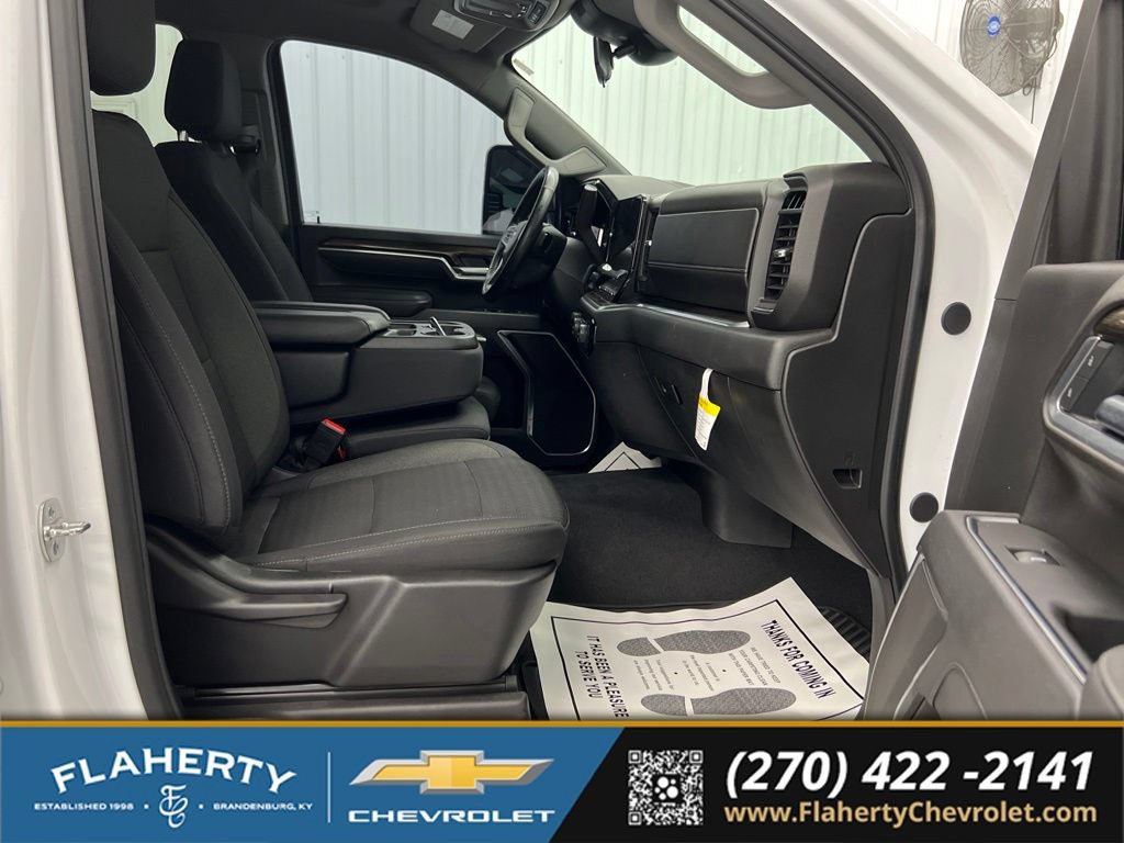 Used 2025 Chevrolet Silverado 2500 LT w/ Convenience Package AWD/4WD image 15