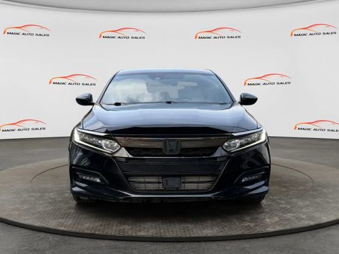 Used 2019 Honda Accord Sport image 2