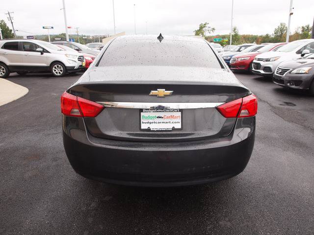 Used 2019 Chevrolet Impala LT FWD image 2