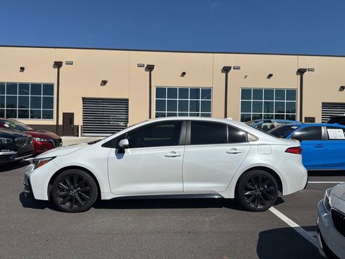 Used 2024 Toyota Corolla SE image 4