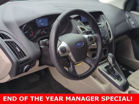 Used 2014 Ford Focus SE image 2