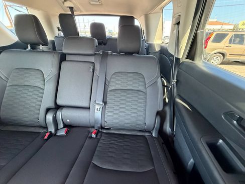 Used 2025 Nissan Pathfinder SV AWD/4WD image 40