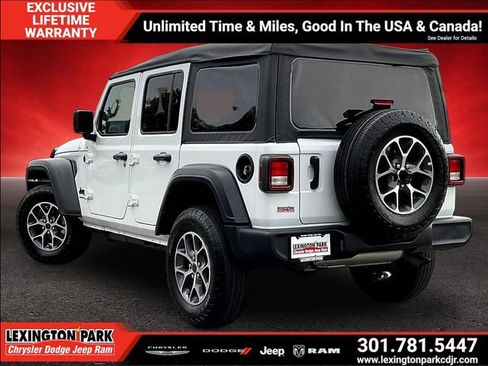 Used 2025 Jeep Wrangler Unlimited Sport AWD/4WD image 4