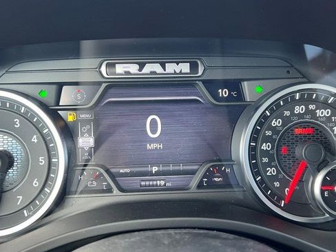 New 2026 RAM 1500 4x4 Crew Cab image 29