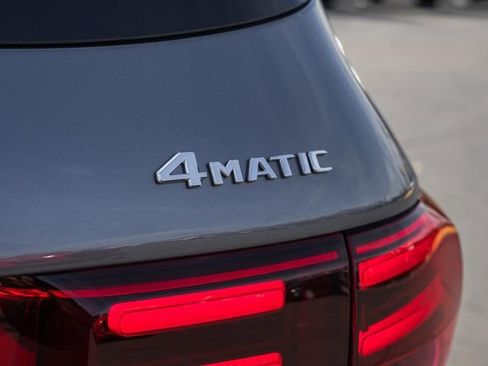 New 2026 Mercedes-Benz GLB 250 4MATIC image 9