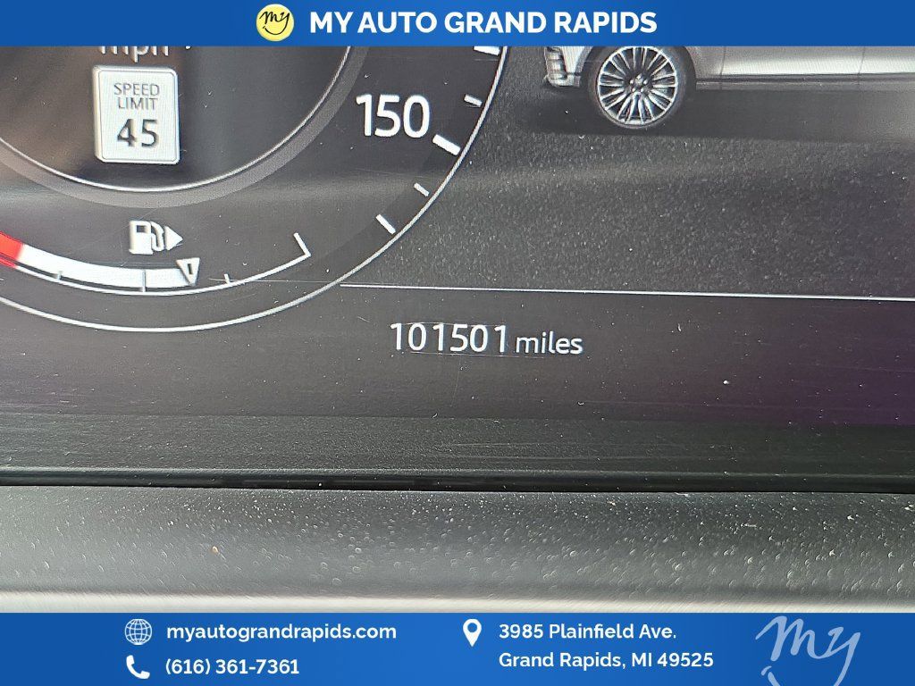 Used 2019 Land Rover Range Rover Velar R-Dynamic SE AWD/4WD image 18