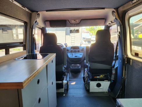 Used 2006 Dodge Sprinter 2500 w/ PWR Convenience Group RWD image 40