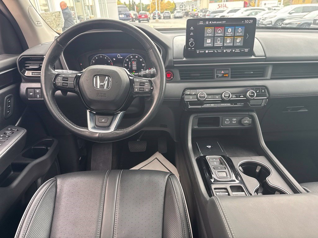 Used 2024 Honda Pilot Elite image 9