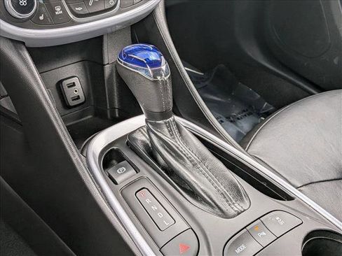 Used 2018 Chevrolet Volt LT w/ LT Driver Confidence Package image 13